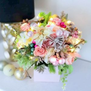 Świąteczny flowerbox pudrowy róż nr 249