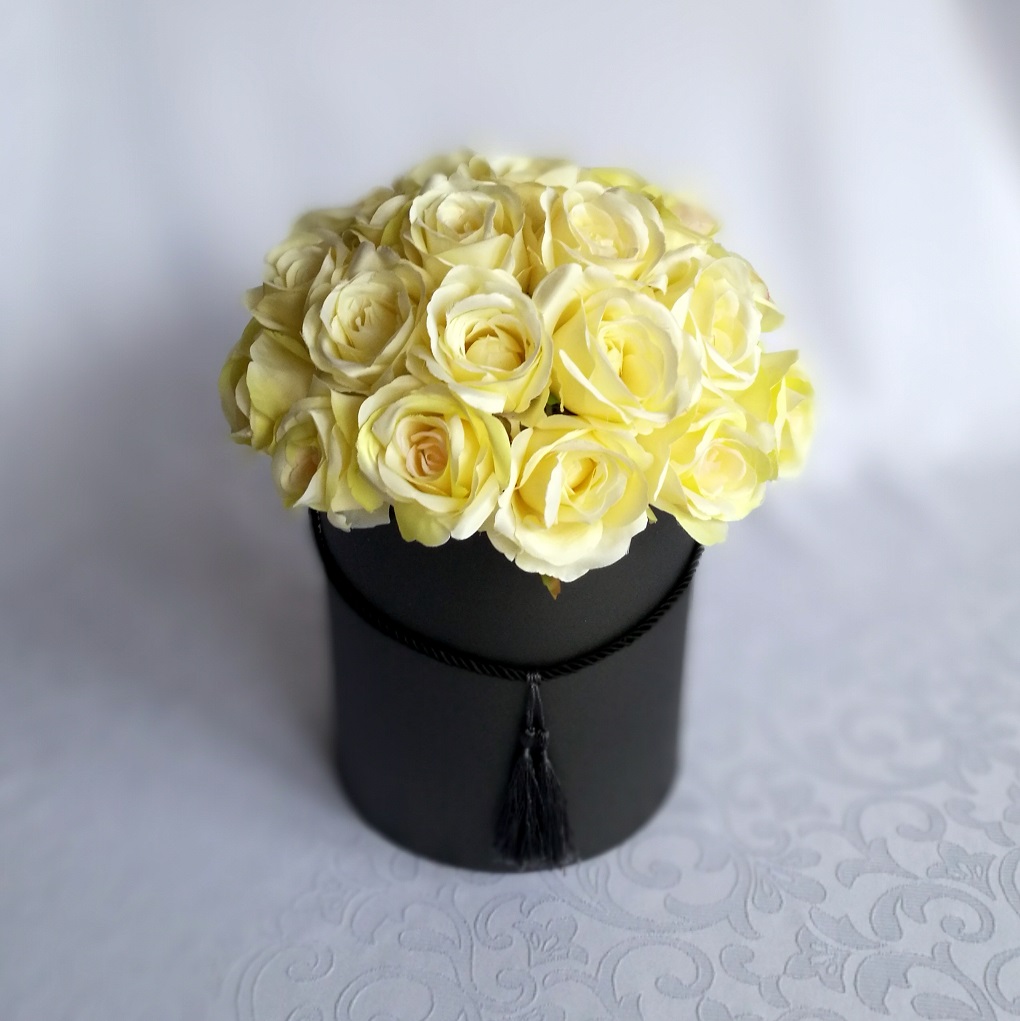 Flower box kremowe róże nr. 123