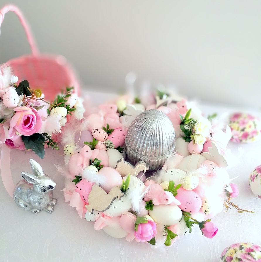 Wianek Wielkanocny z różowymi króliczkami roz. M