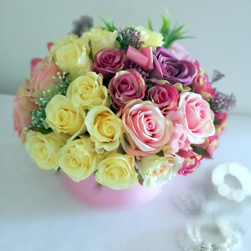 Flower box z różami Słodycz nr 328