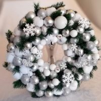 Wianek świąteczny Mroźna noc roz. M nr. 52