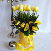 Żółte tulipany w pudełku nr 219, Żółte tulipany w żółtym pudełku nr. 176