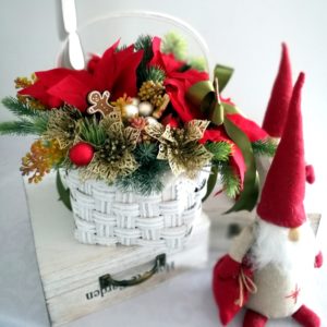 Gwiazda betlejemska w koszyku prezentowy nr 263