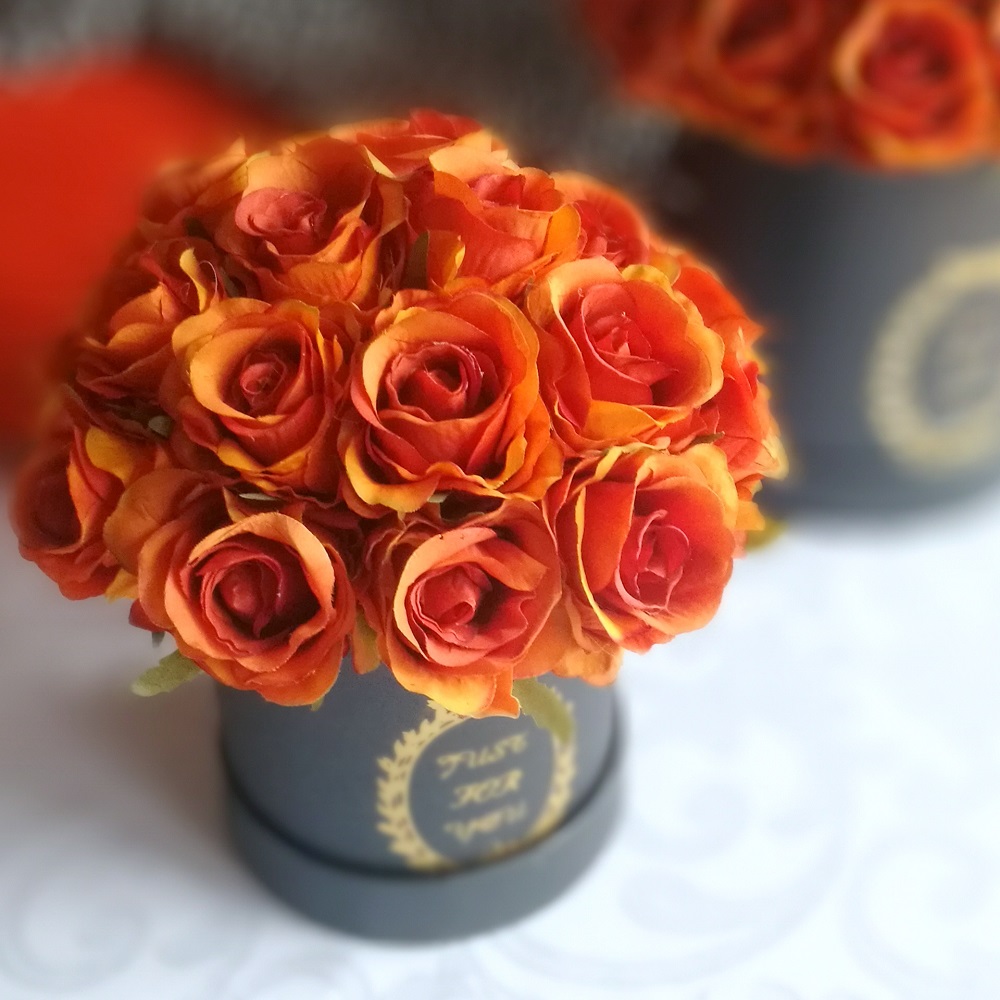 Flower box z pomarańczowymi różami S nr 225