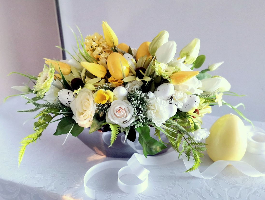 Kompozycja wielkanocna w srebrnym naczyniu nr 311