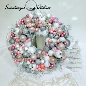 Świąteczny wianek Różowe święta nr 195