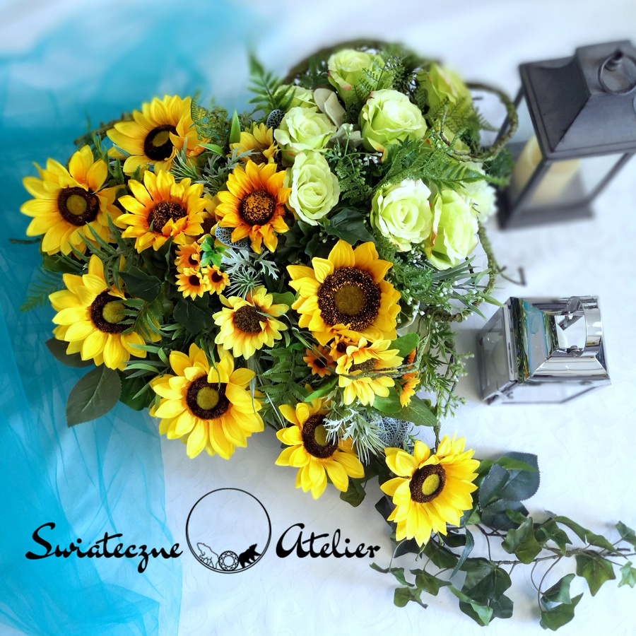 Nagrobne serce Słoneczniki i róże nr 753