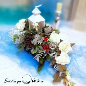 Świąteczny stroik nagrobny z latarnią nr 1111