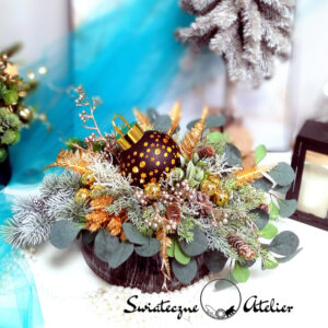 Stroik nagrobny ze świąteczną bombką 1478